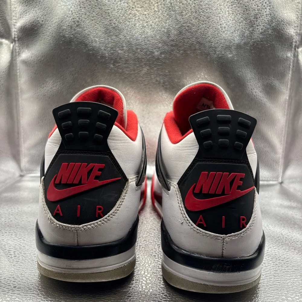 Air Jordan 4 fire red 2020